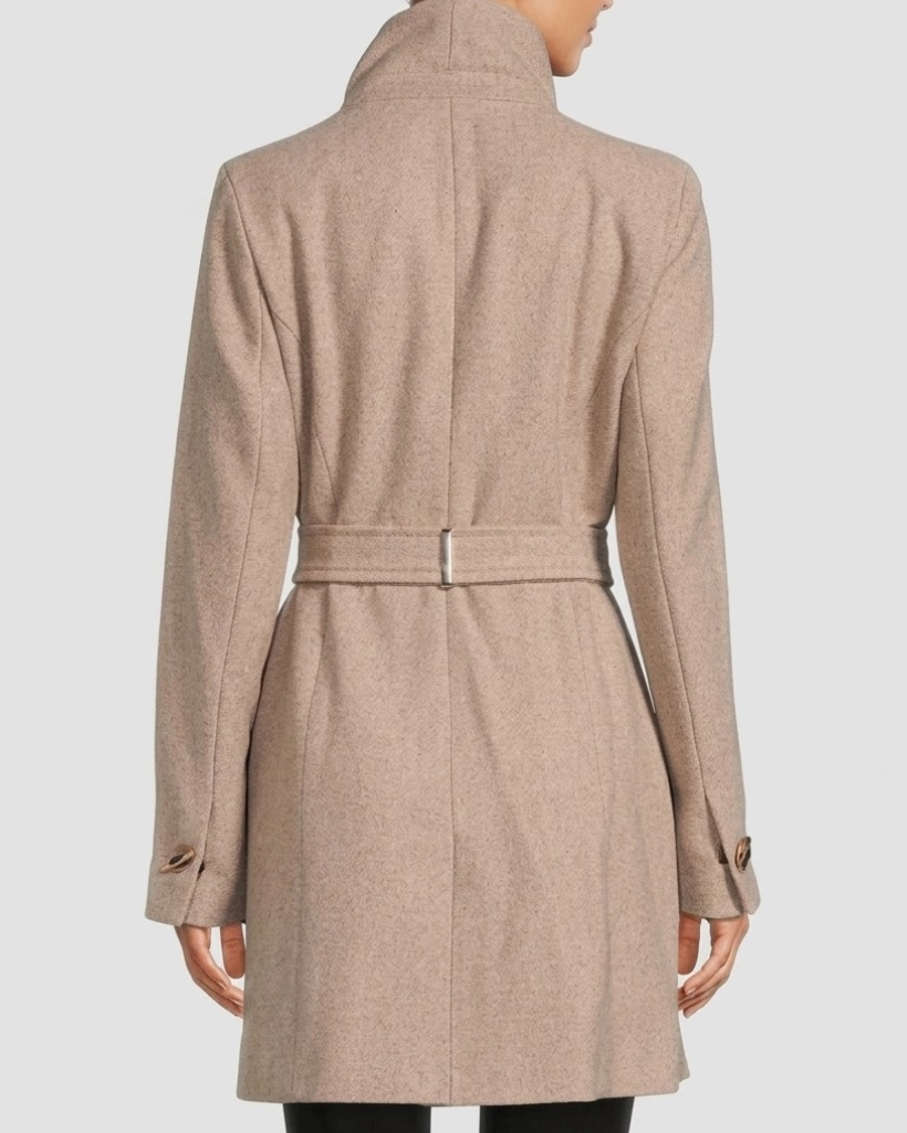 Yellowstone S4 Beth Dutton White Wool Coat - Image 3