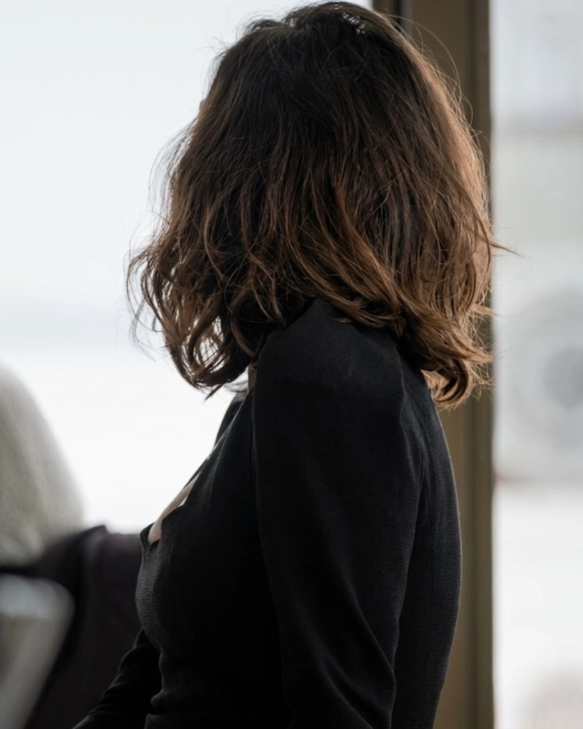 Yellowstone S05 Lynelle Perry Black Blazer - Image 3