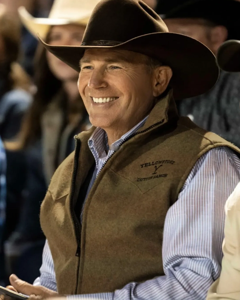 Yellowstone S03 John Dutton Wool Vest - Image 4