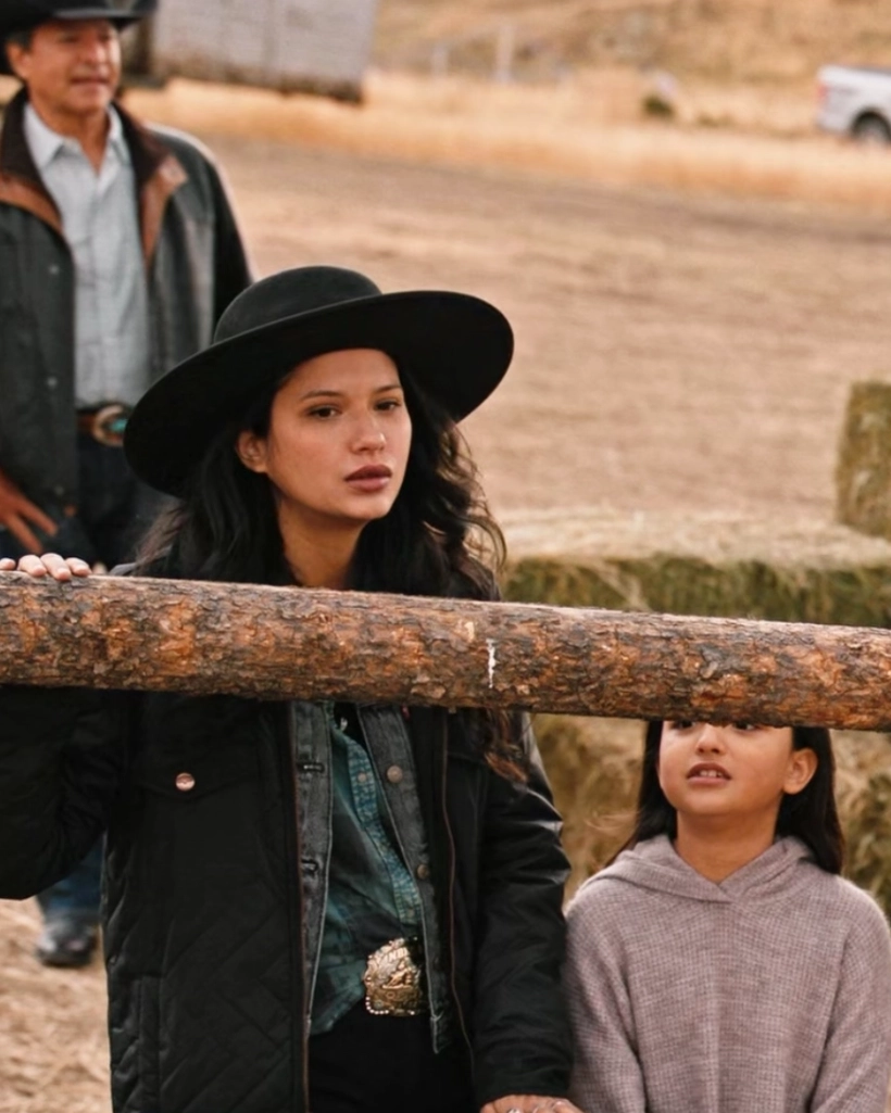 Yellowstone S04 Avery Black Quilted Jacket - Image 3